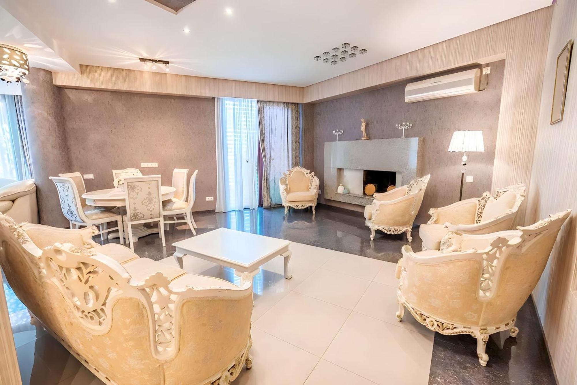 Cabernet Corner Apartment Тбилиси Екстериор снимка
